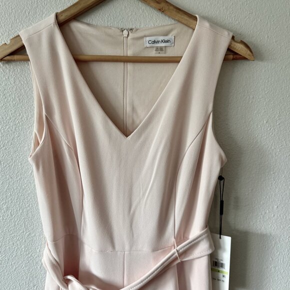 NWT Calvin Klein Light Pink Belted V Neck Cropped Jumpsuit Size 4 - Picture 3 of 9